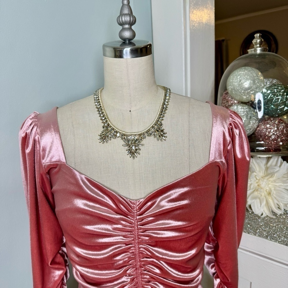 Express Pink Velvet Ruched Puff Long Sleeve Crop Top XS - Picture 5 of 14
